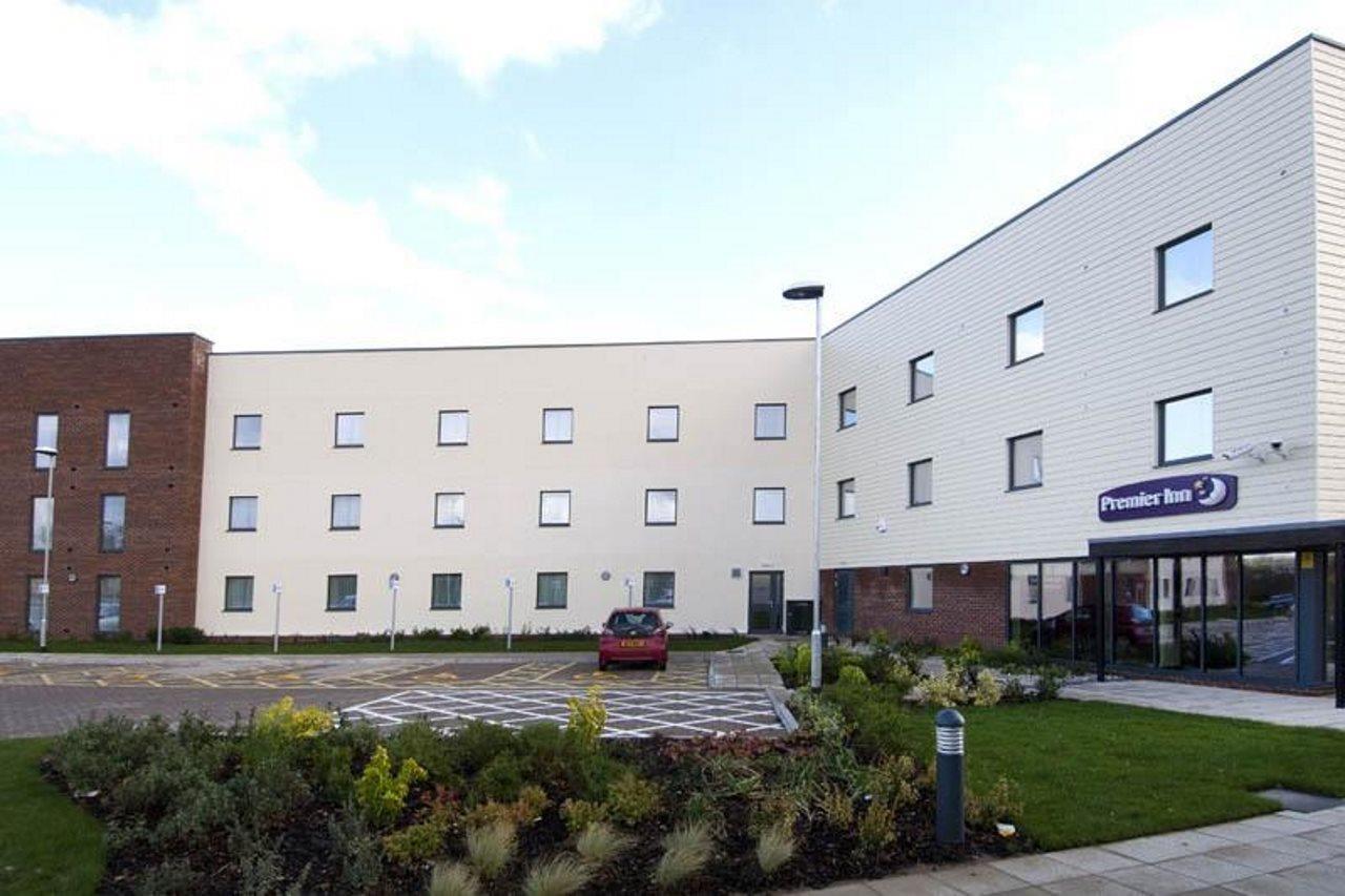 Premier Inn Ексетър Екстериор снимка